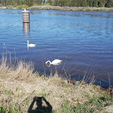 Ruhige Direkt Am Nord-ostsee-kanal