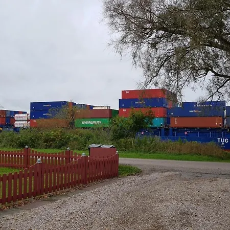 Ruhige Direkt Am Nord-ostsee-kanal Apartment Breiholz